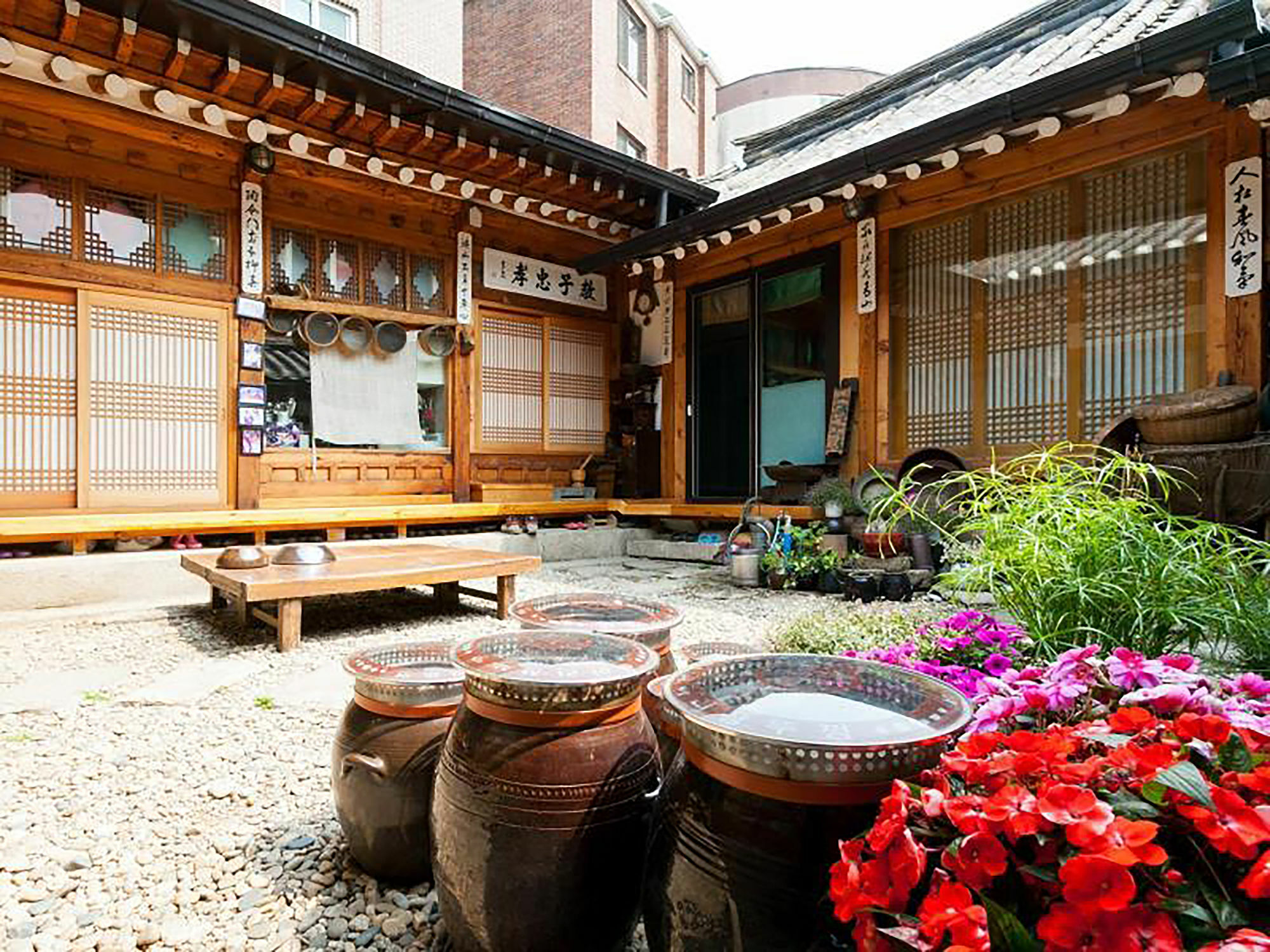 Eugene Hanok Culture Center Dongdaemun Seoul Bagian luar foto